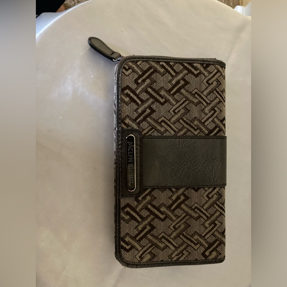 Jaclyn Smith vintage wallet